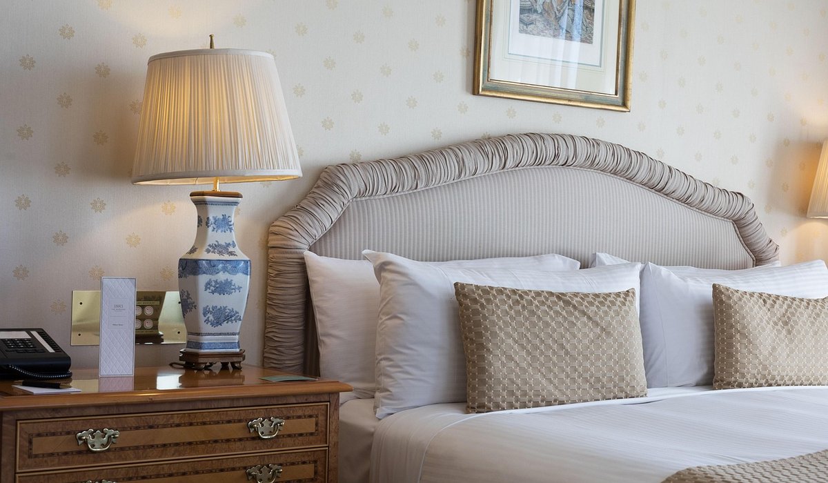 Autumn Stays and Cosy Countryside Retreats